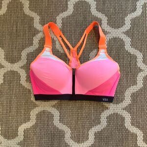Victoria’s Secret sports bra size 34D